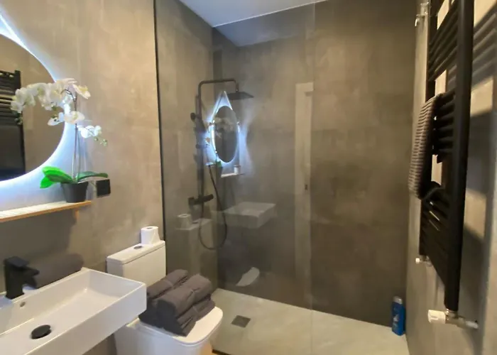 Cornelia 01 Santander